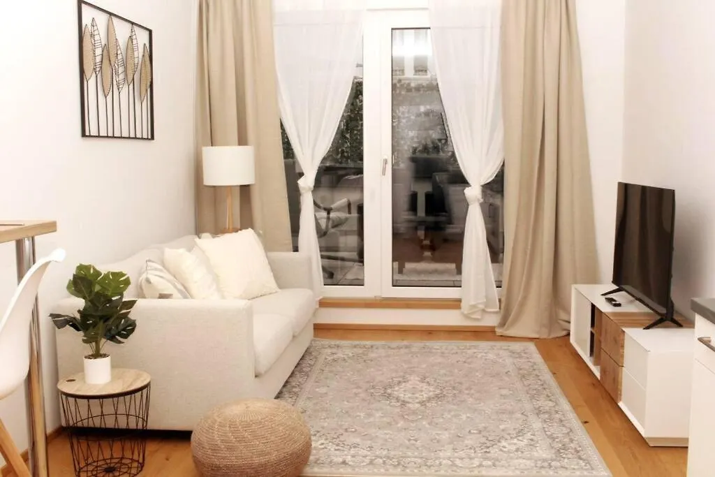 Orestaliving - View Of Wien 0*,